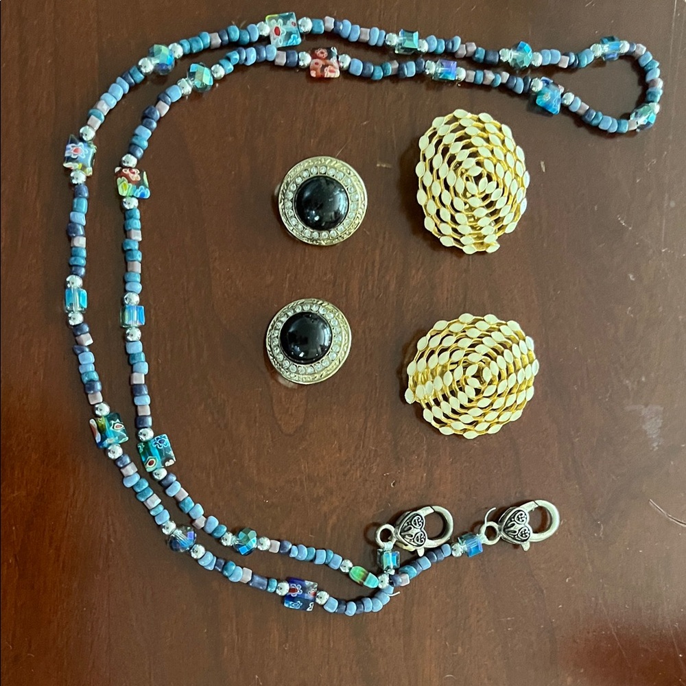Elegant Gold and Black Jewelry Set